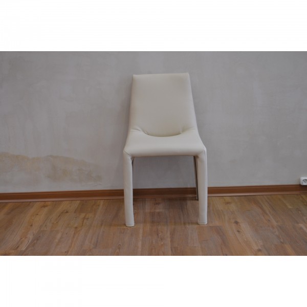 Ταπετσαρίες Σαλονιών - Ντυμένες καρέκλες τραπεζαρίας σε μοντέρνα γραμμή και πολύ άνετο κάθισμα.. Δυνατότητα επιλογής υφασμάτων. Καλή ποιότητα σε καλή τιμή!